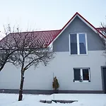 Holiday House Jana بيت للعطل